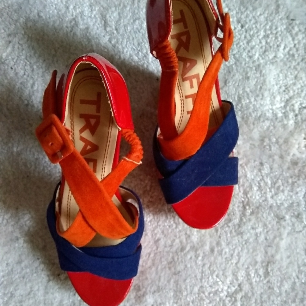 Retro sandals
